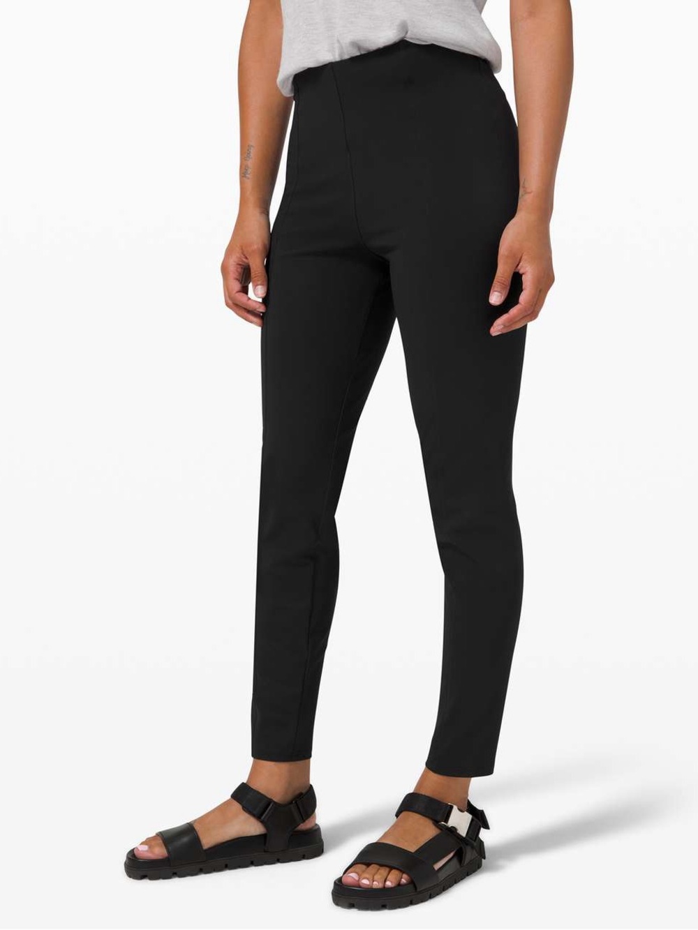 Lululemon Here to There High-Rise 7/8 Pant size 6 in Black
